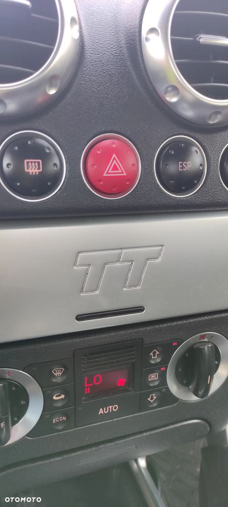 Audi TT Coupé 1.8T - 13
