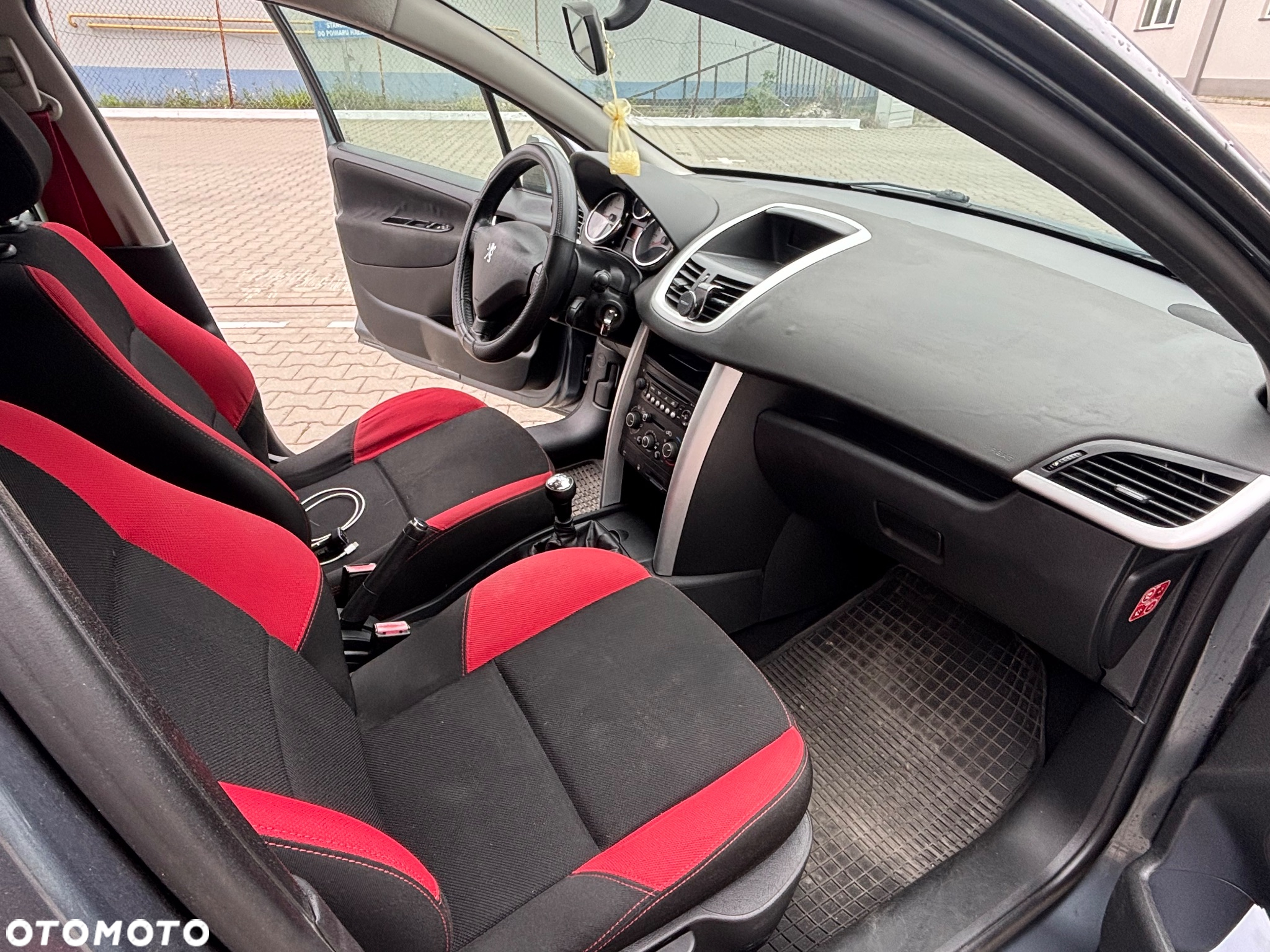 Peugeot 207 1.4 Trendy - 6