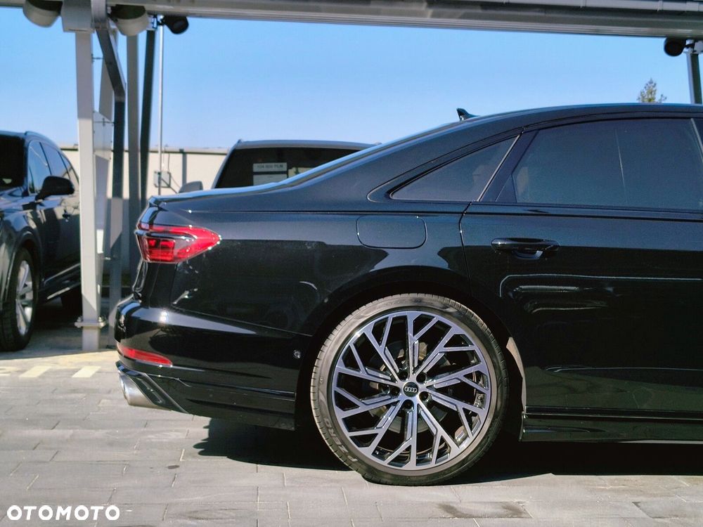 Audi S8 - 11