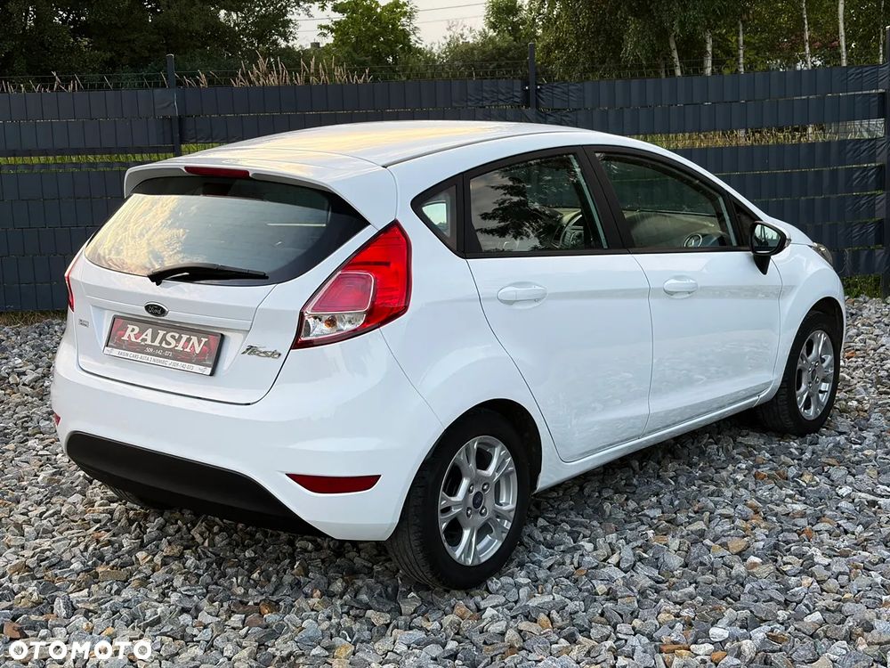 Ford Fiesta - 23