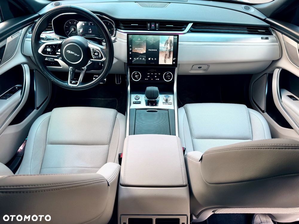 Jaguar XF D200 R-Dynamic SE - 9