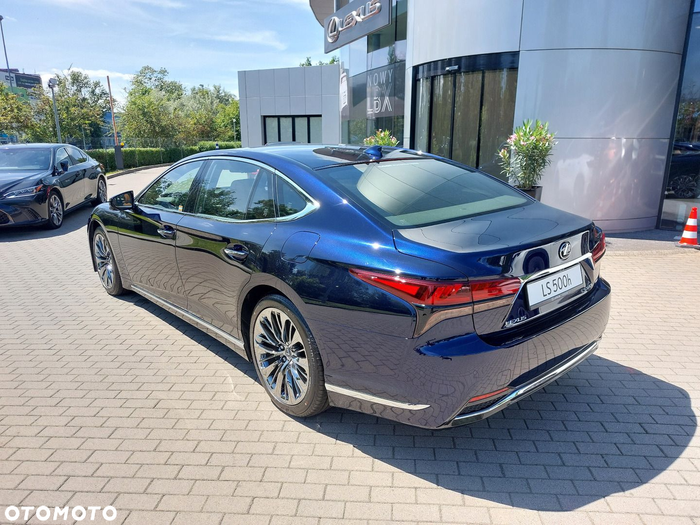Lexus LS 500h Prestige AWD - 3