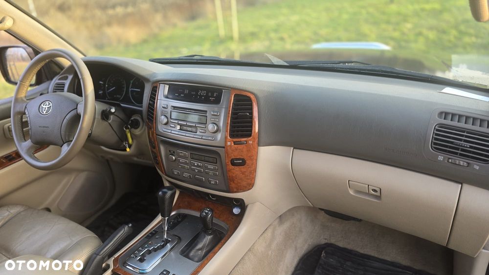 Toyota Land Cruiser 4.7 V8 - 19