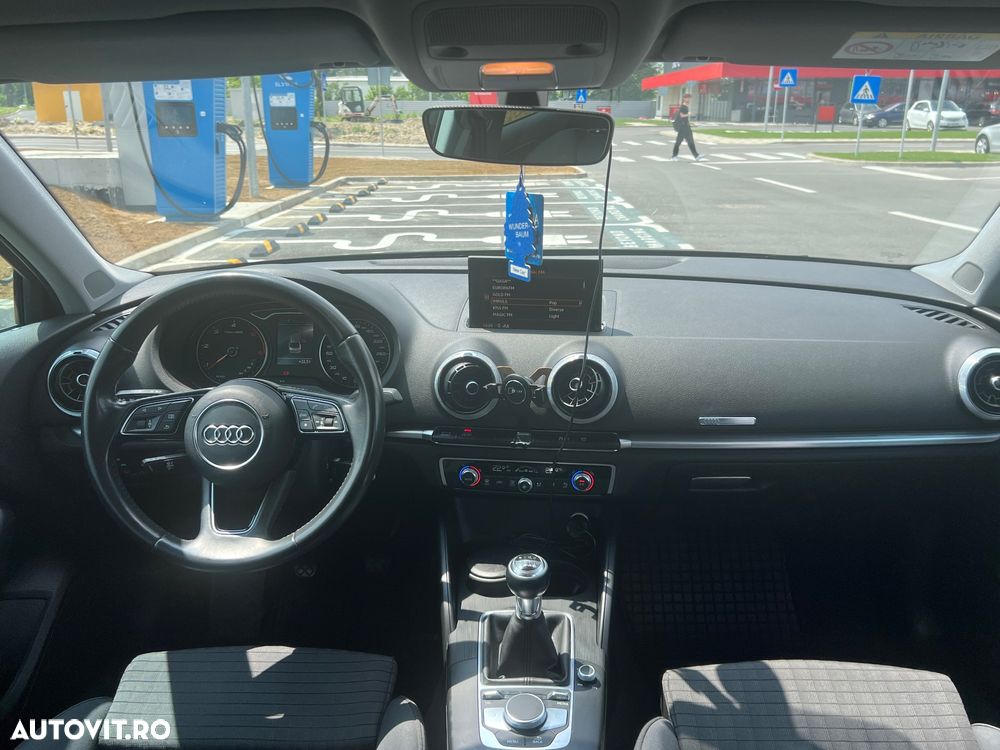 Audi A3 1.6 TDI (clean diesel) Attraction - 21
