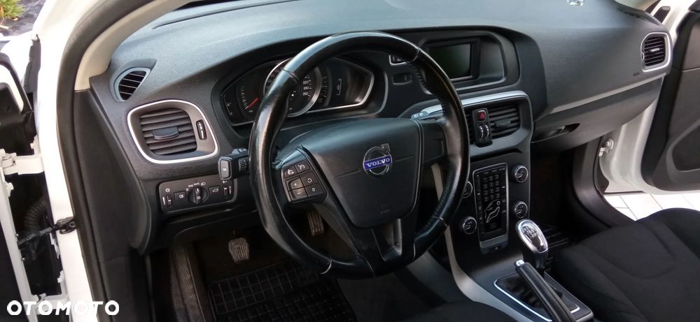 Volvo V40 - 19