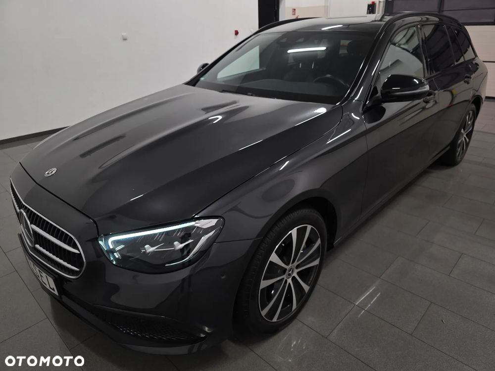 Mercedes-Benz Klasa E 300 de 4-Matic Exclusive - 34