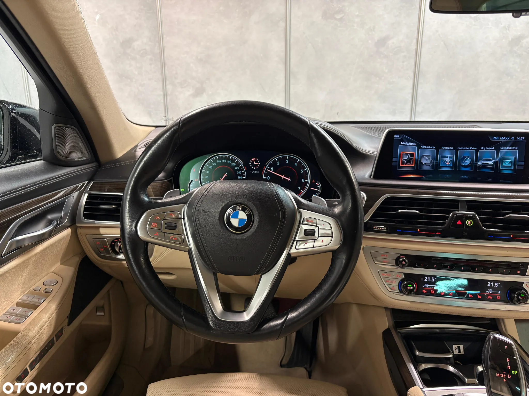 BMW Seria 7 750Li xDrive - 25