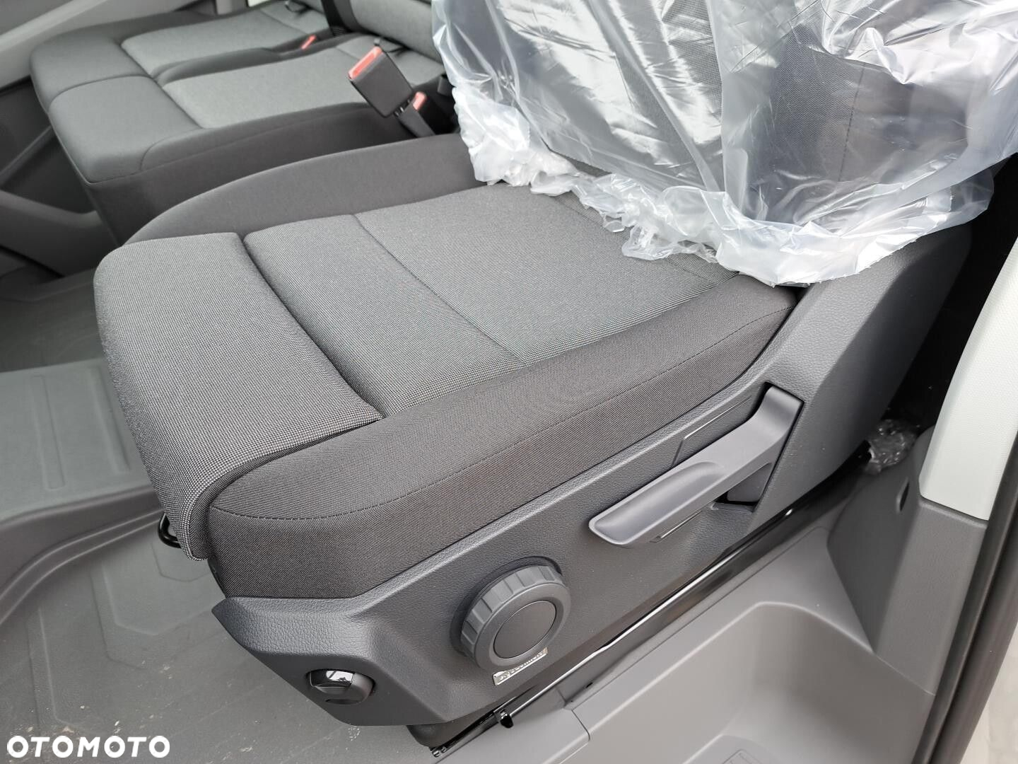 Volkswagen Crafter 35 furgon wysoki dach, 2,0 TDI 177KM, przedni, 6-bieg manualna 3640 mm, Euro 6 - 14