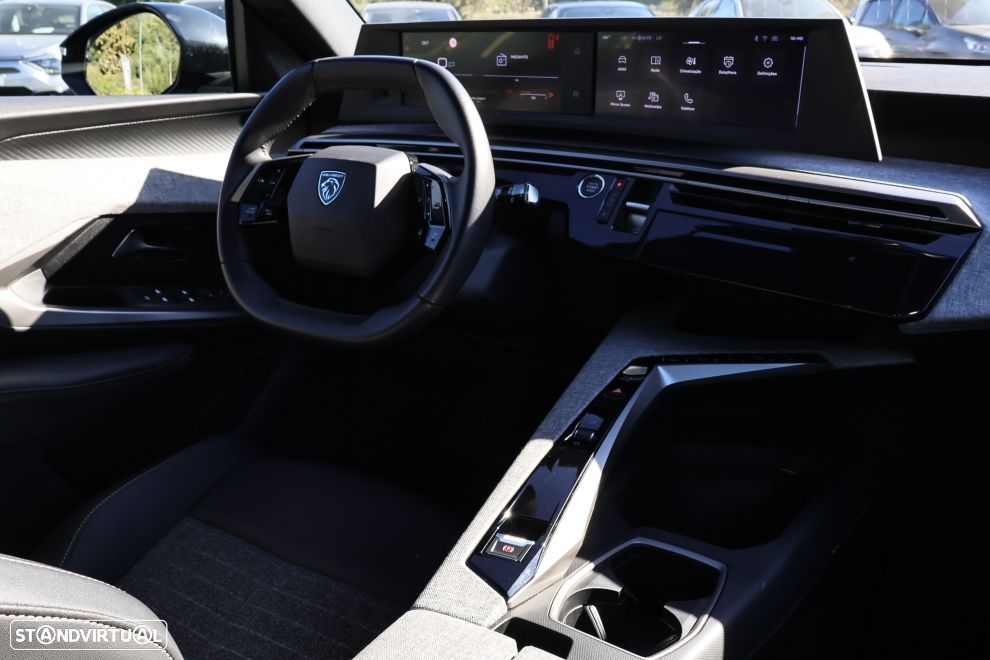 Peugeot 5008 1.2 Hybrid Allure e-DCS6 - 12