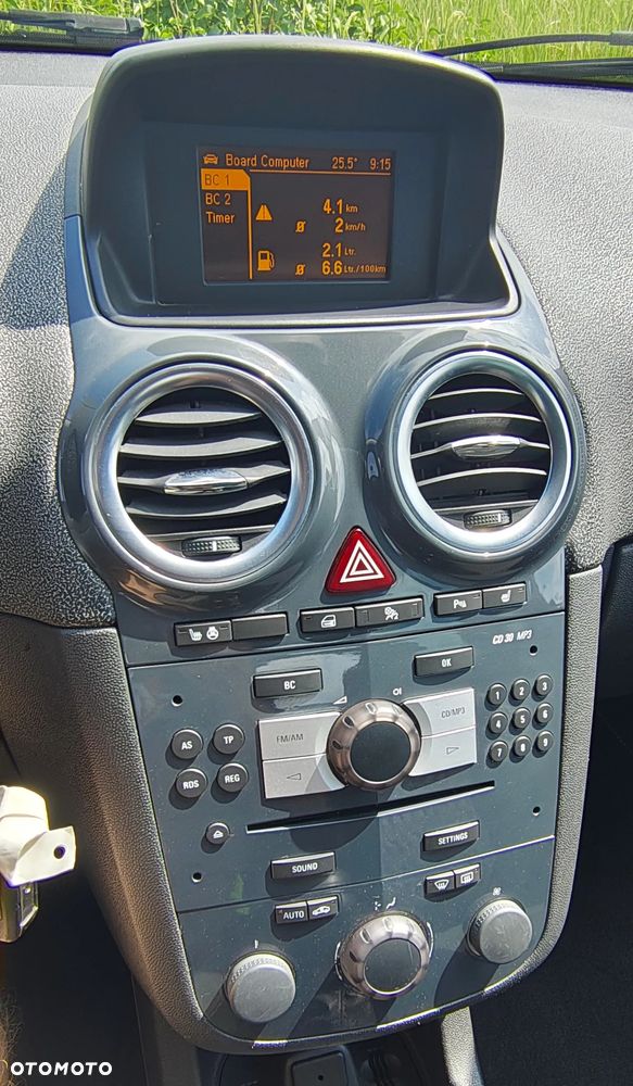 Opel Corsa 1.4 16V Cosmo - 18