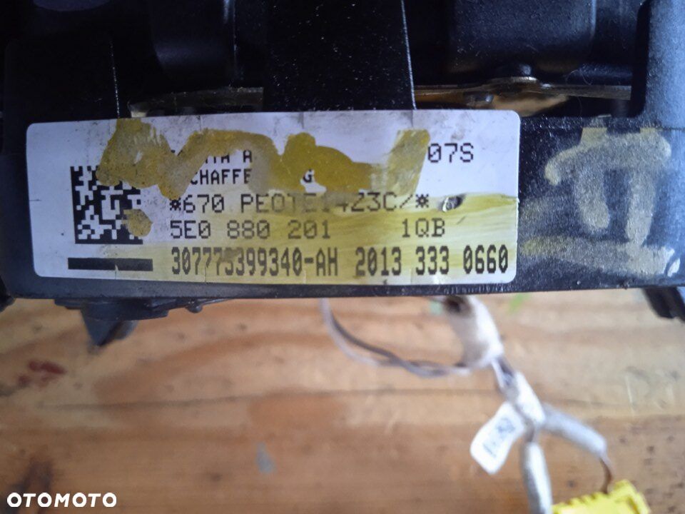 Poduszka Airbag Kierowcy Skoda Octavia III 5E0880201 - 3