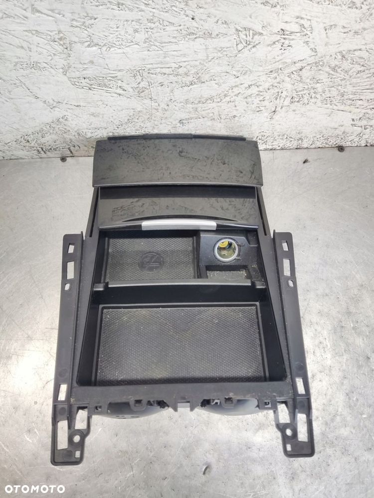 MERCEDES E KLASA W212 POPIELNICZKA SCHOWEK A2126805750 - 3