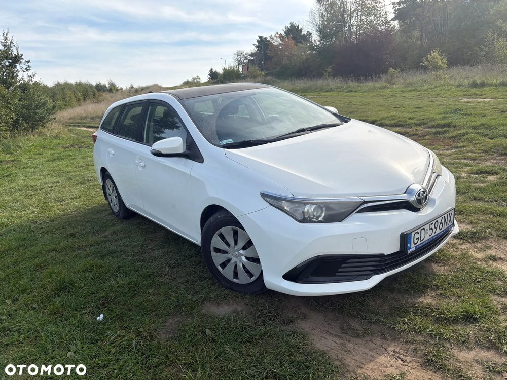 Toyota Auris - 1