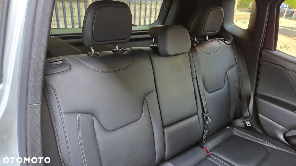 Jeep Renegade 1.4 MultiAir Limited - 38