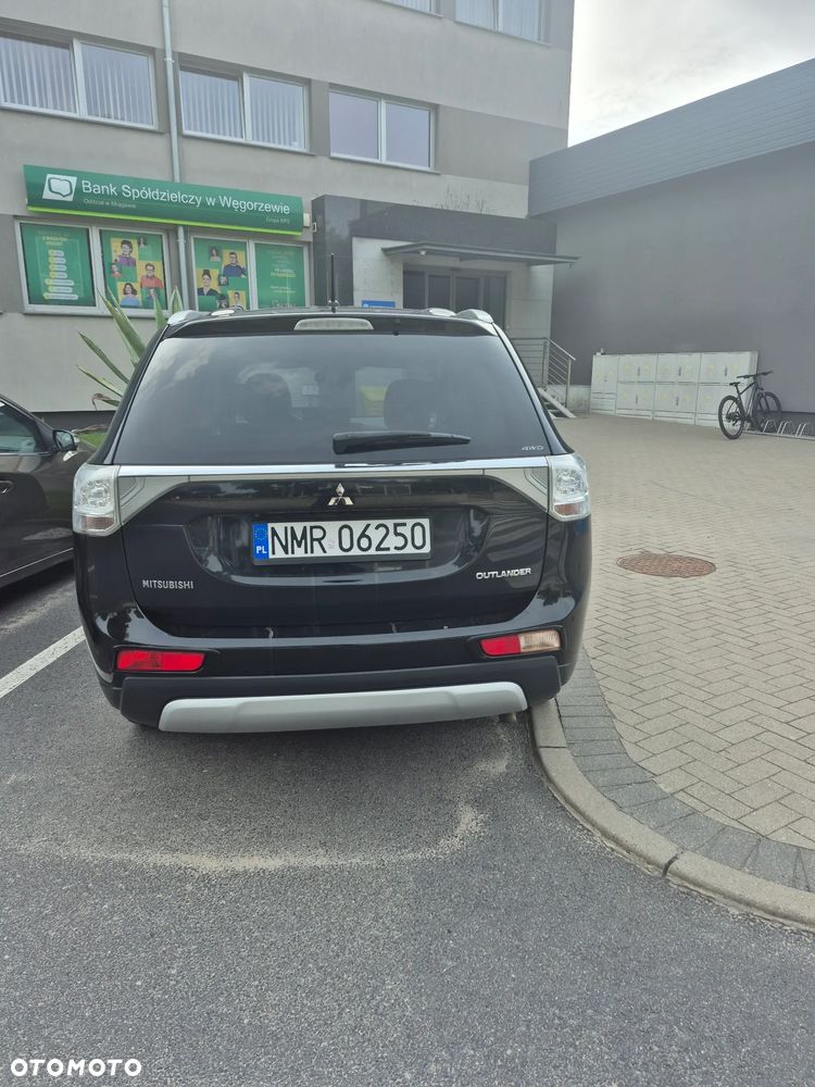 Mitsubishi Outlander 2.2 DID Intense + - 4