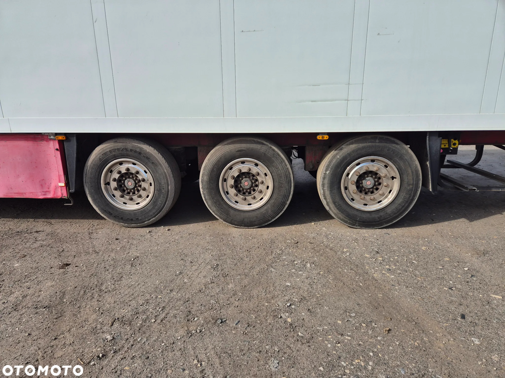 Schmitz Cargobull SKO 24 - 12