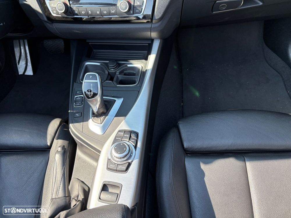 BMW 220 d Cabrio Pack M Auto - 13