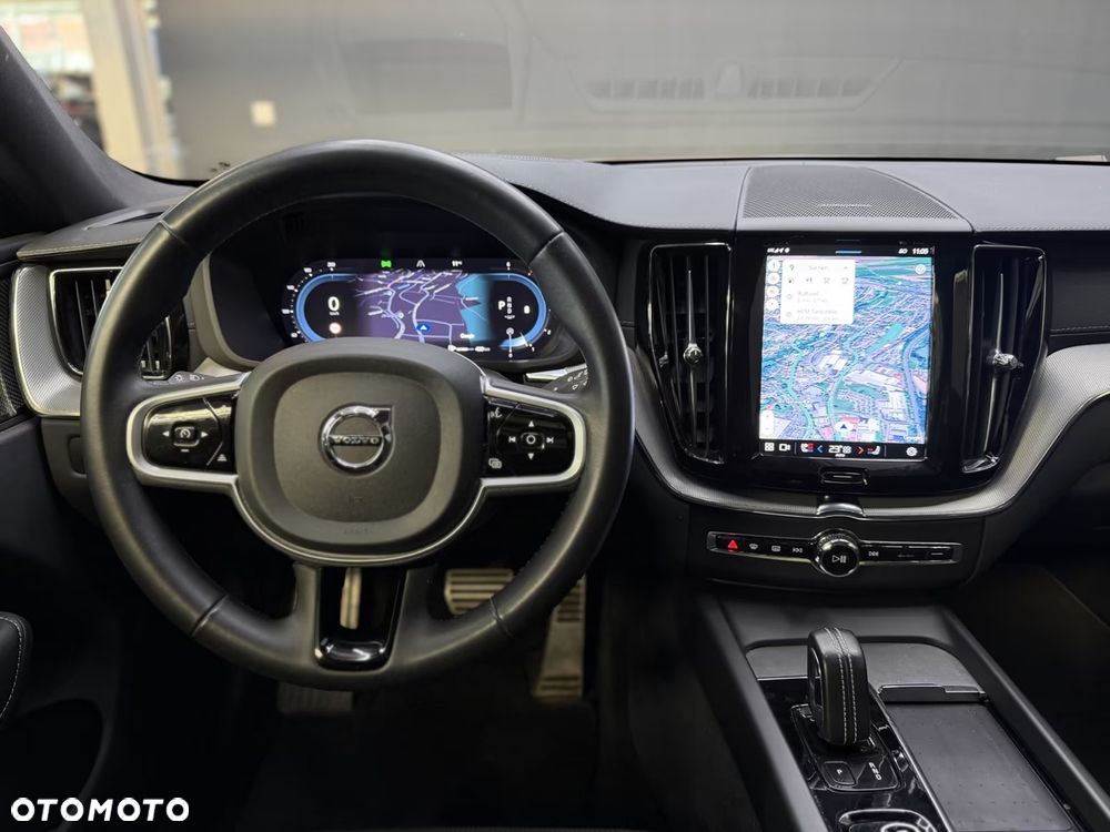 Volvo XC 60 B4 D AWD Ultimate Dark - 11