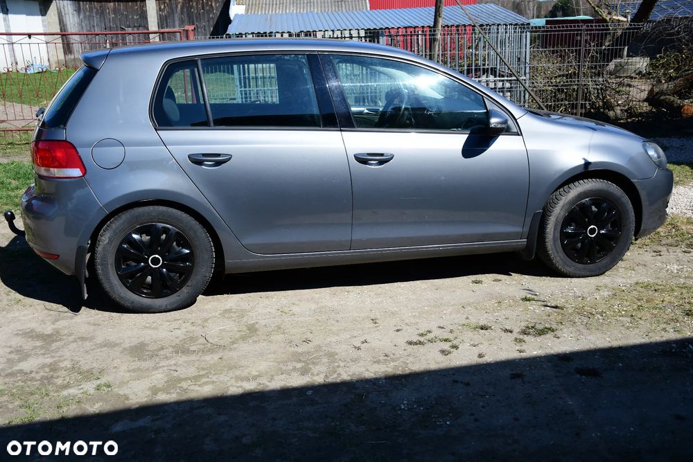 Volkswagen Golf 1.6 TDI Comfortline - 4