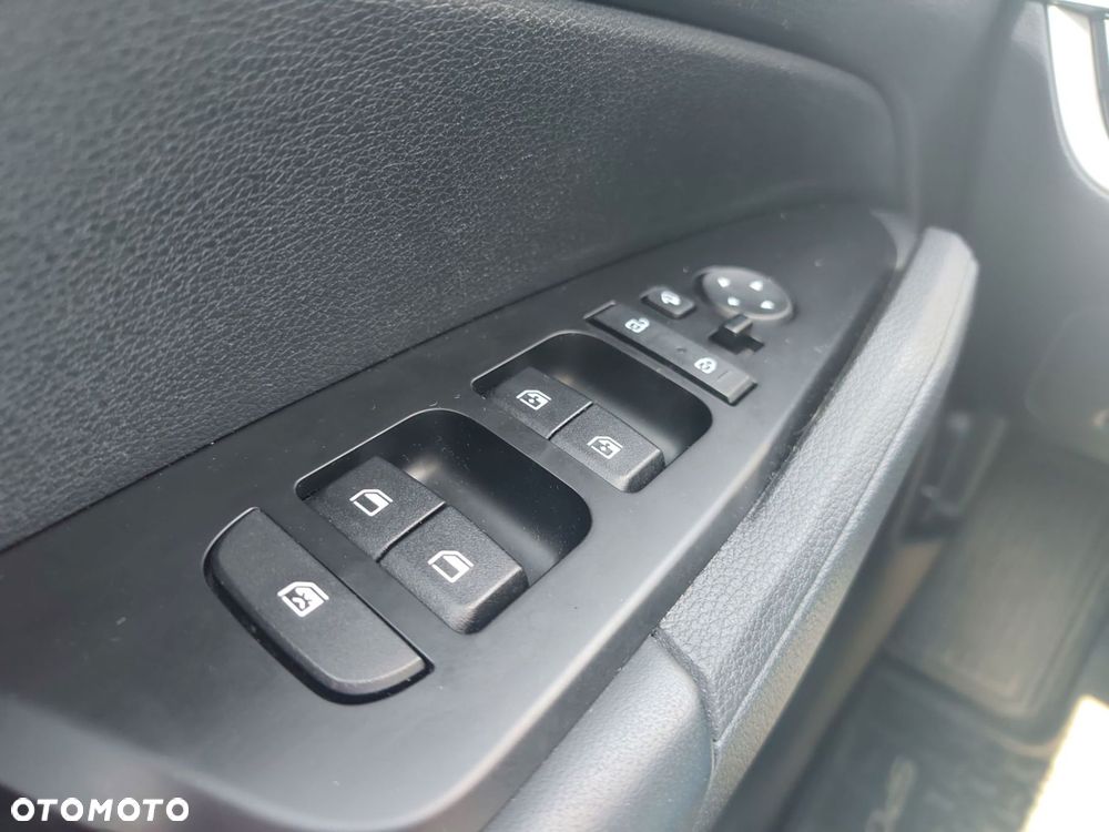 Kia Sportage 1.6 T-GDI L 2WD - 27
