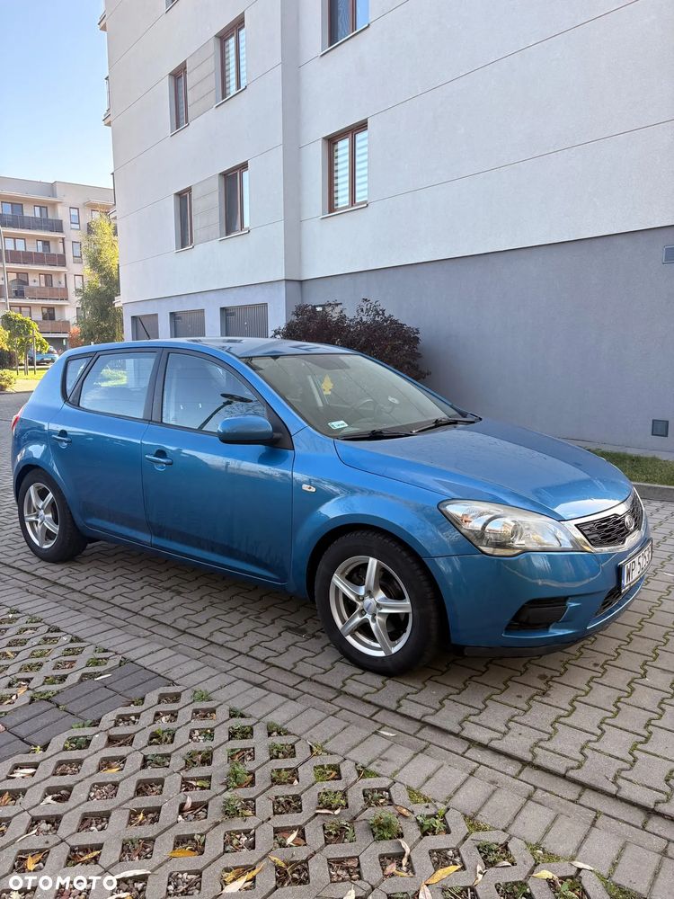 Kia Ceed - 7