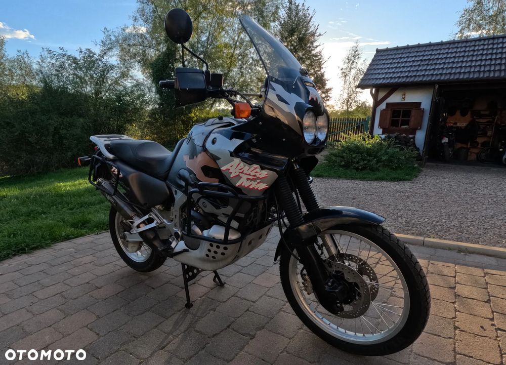 Honda XRV - 5