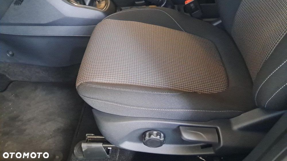 Ford Tourneo Courier - 12