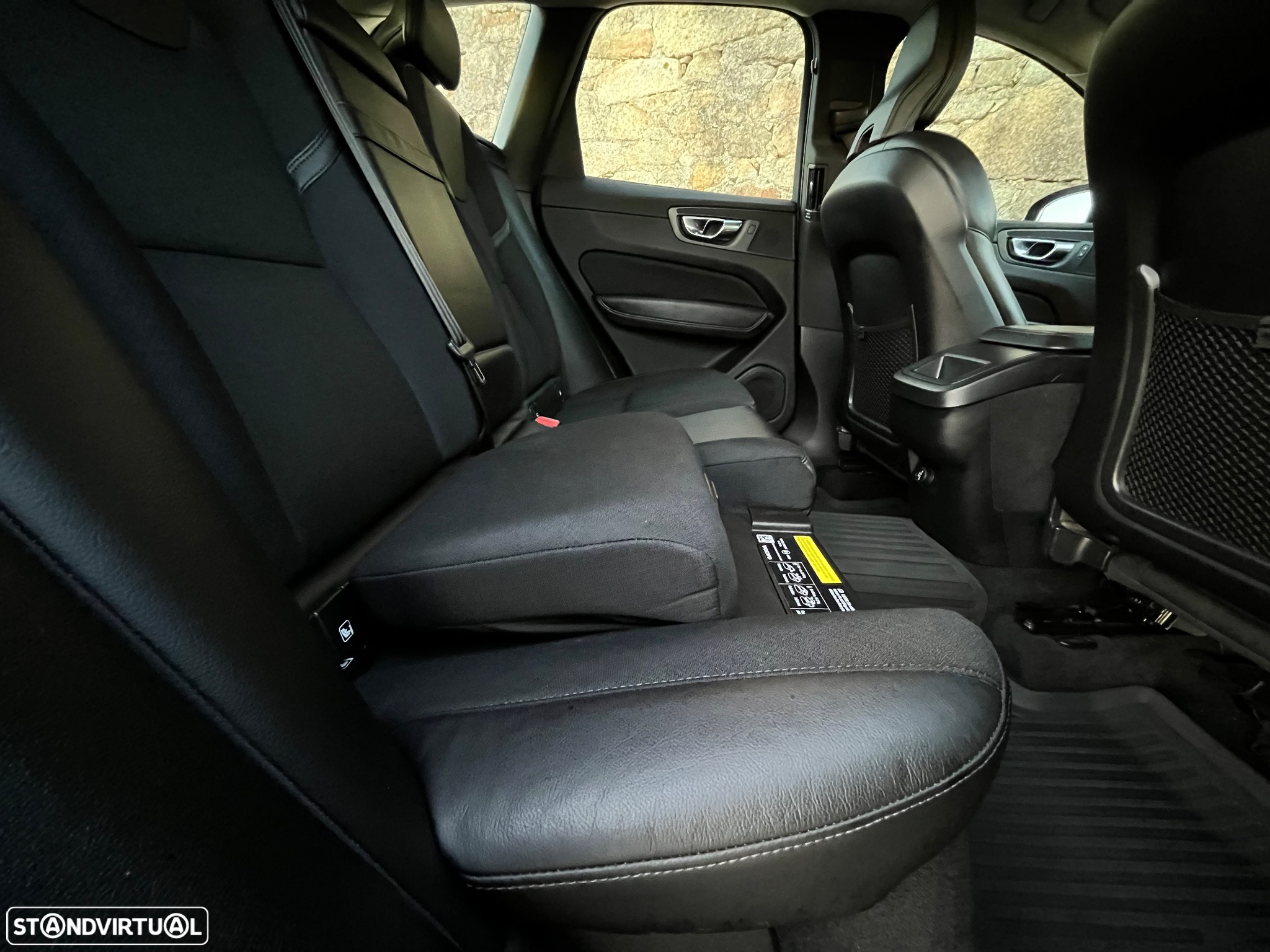 Volvo XC 60 2.0 D4 Momentum AWD Geartronic - 40