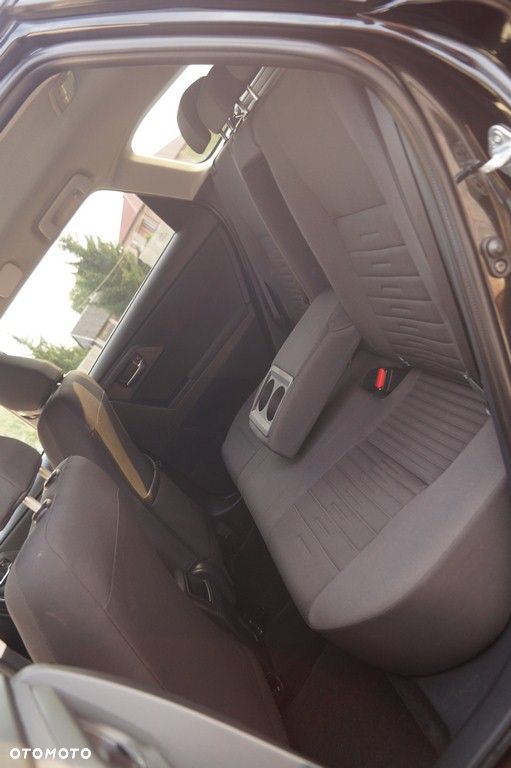 Toyota Auris 1.6 D-4D Executive - 21