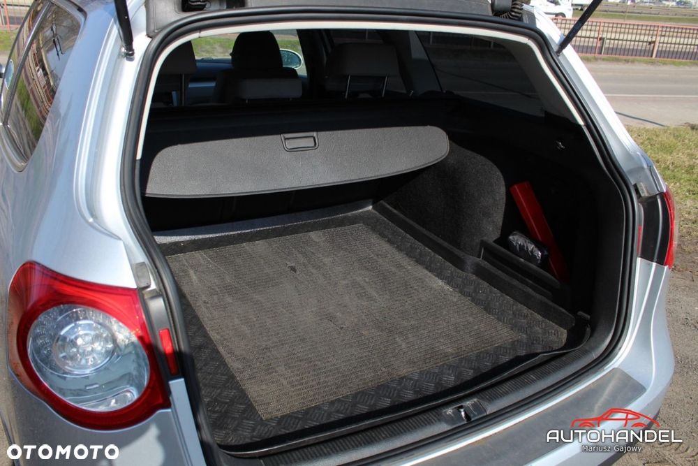 Volkswagen Passat - 16