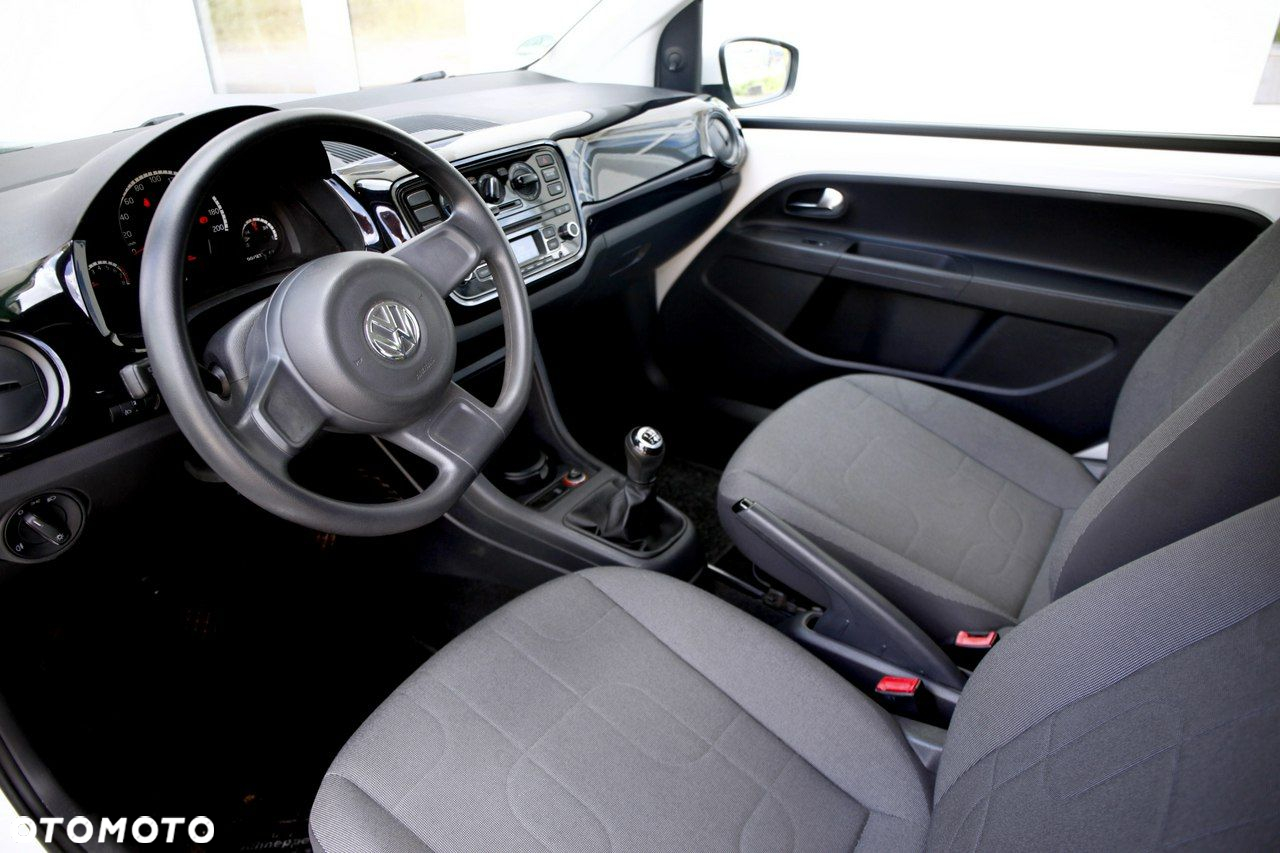 Volkswagen up! 1.0 street - 13