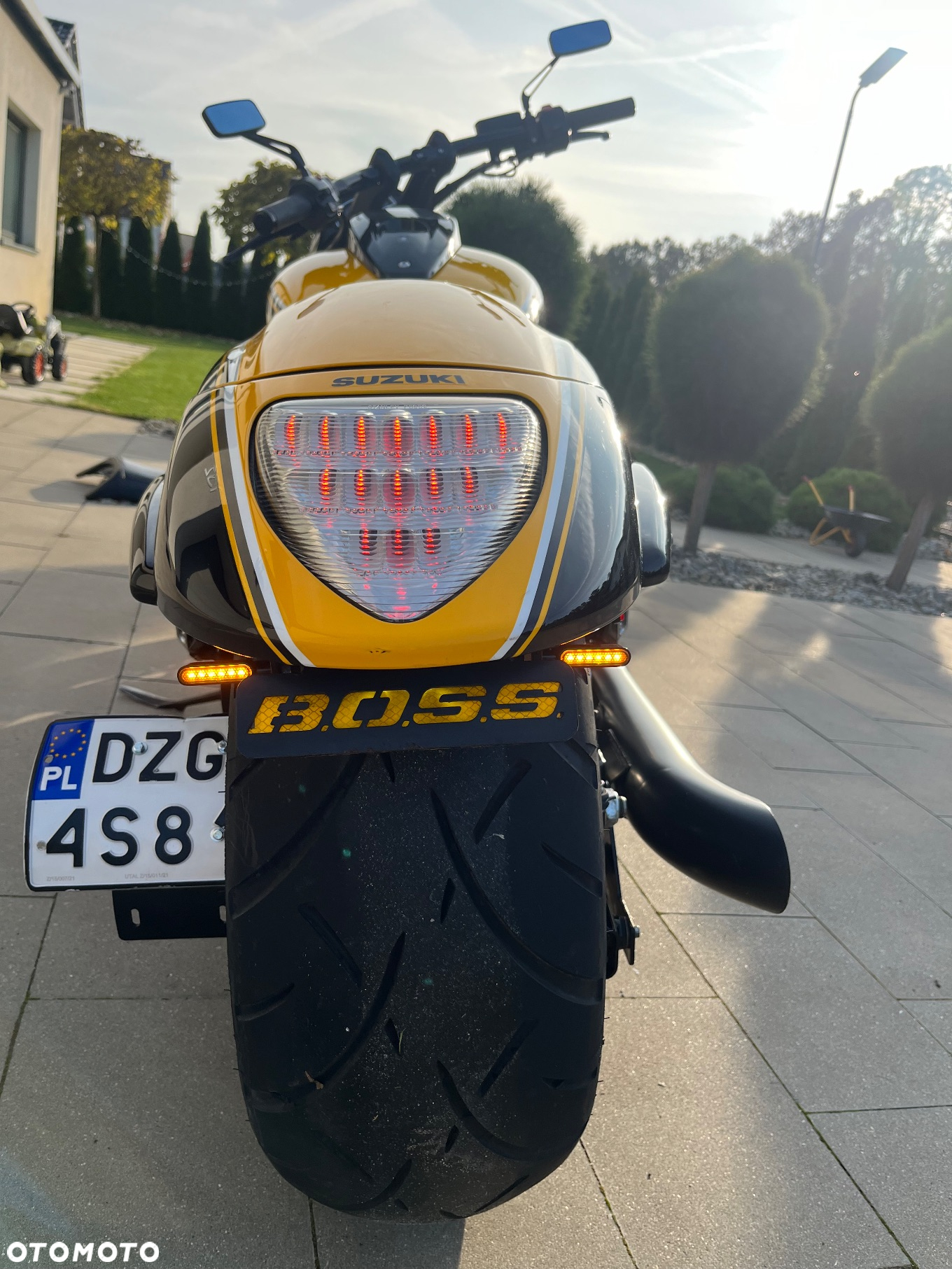 Suzuki VZ - 24