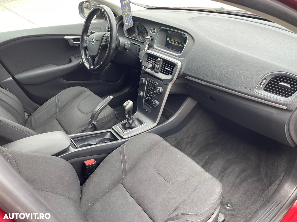 Volvo V40 D2 You - 9