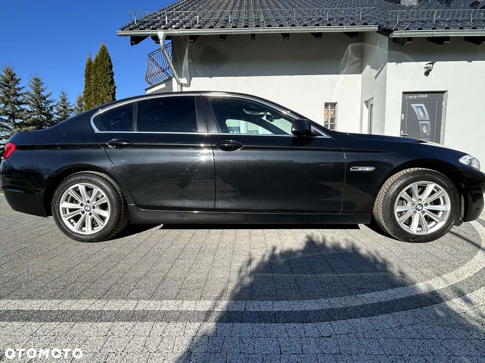BMW Seria 5 525d Luxury Line - 10