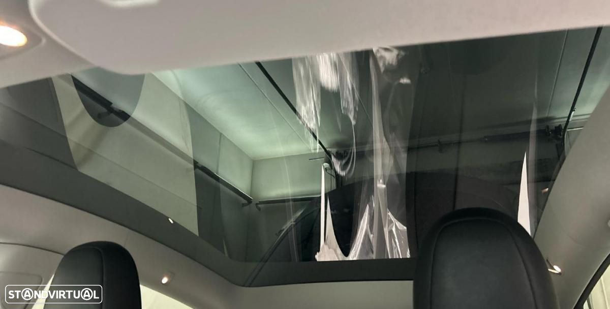 Tesla Model Y Long Range Dual Motor AWD - 7