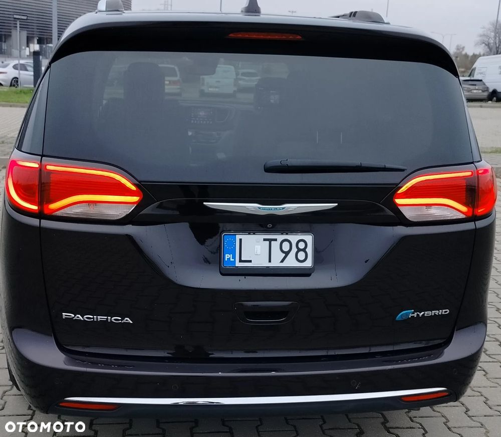 Chrysler Pacifica - 5