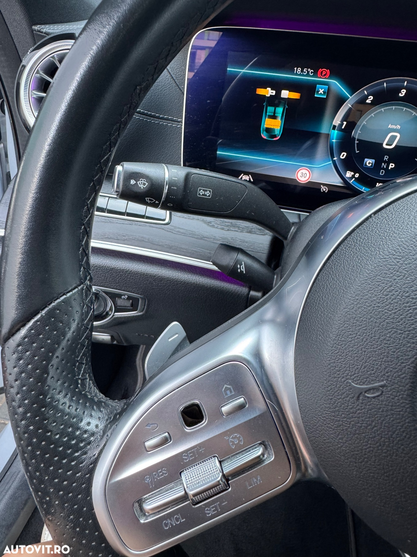 Mercedes-Benz CLS - 30