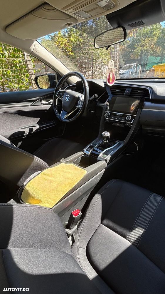 Honda Civic 1.5 VTEC Turbo Elegance Navi - 14