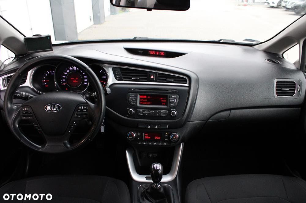 Kia Ceed - 26