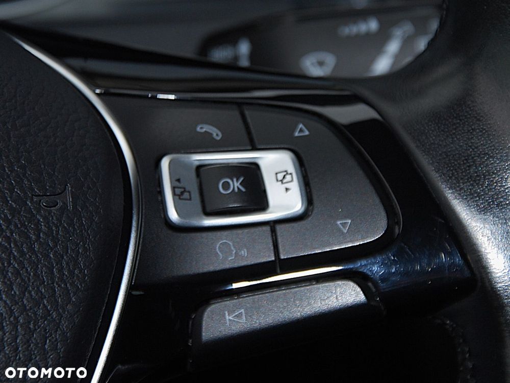 Volkswagen Golf - 31