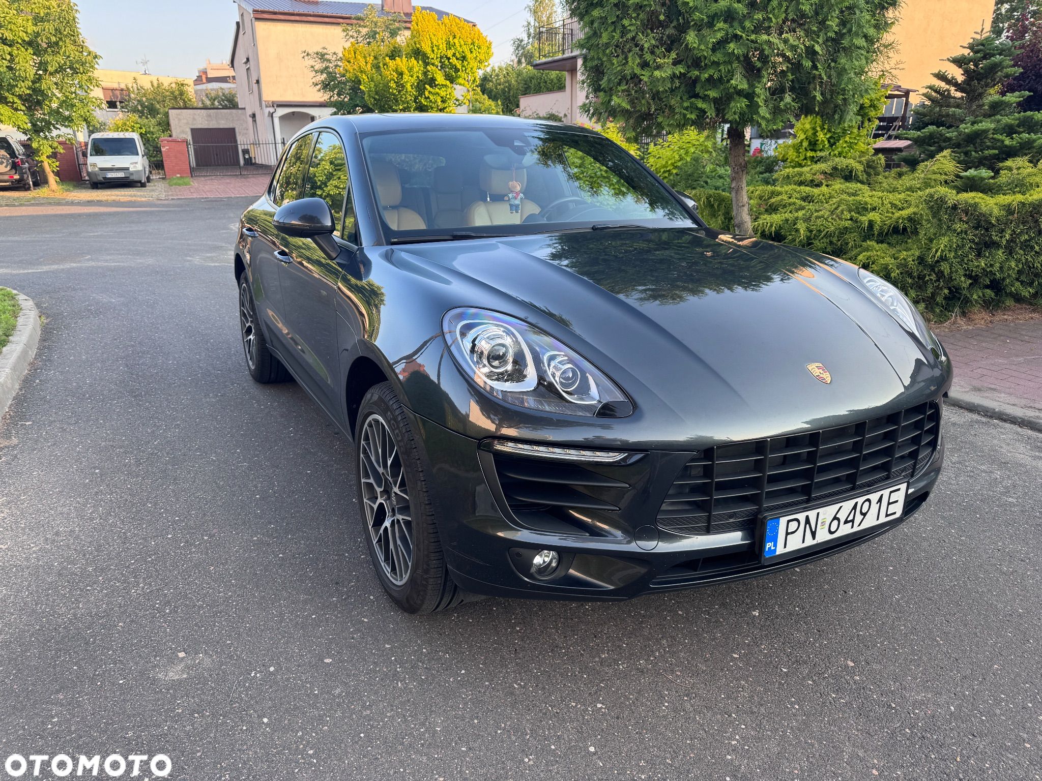 Porsche Macan Standard - 1