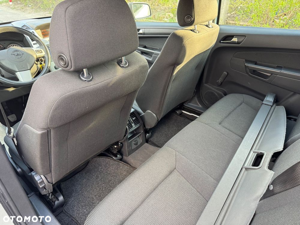 Opel Zafira 1.6 Enjoy - 23