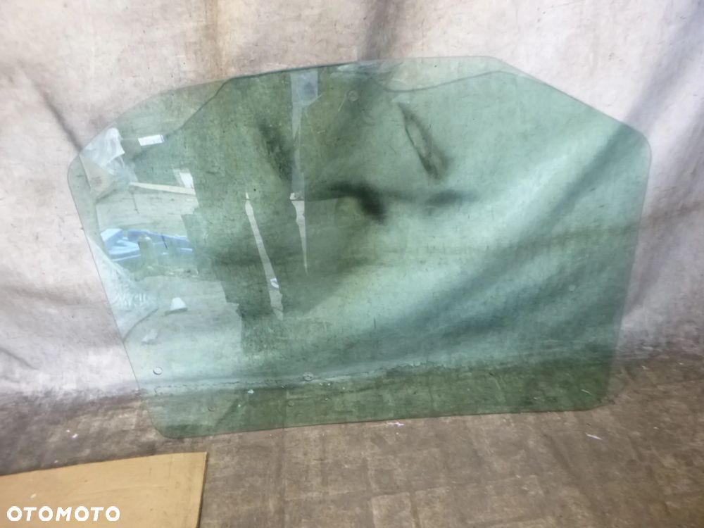 nowa oryginał szyba tylna tył fendt vario 1180x870x665 - 7