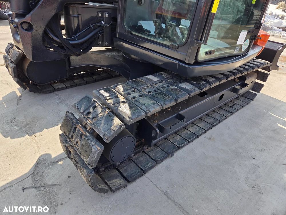 Hitachi ZX85, 2021, 4.054h, LAMA nivilare, CUPLA RAPIDA HIDRAULICA+2 CUPE EXCAVARE NOI+CUPA TALUZ NEINCILNABILA noua, senile pad cauciuc 80% ok, inst picon, Aer cond, camera spate, ridica 4t, revizia facuta, posibilitate leasing 4 ani-PROMOTIE 56.900 EUR+Tva - 12