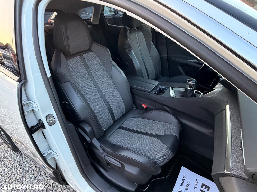 Peugeot 3008 PureTech 130 Stop & Start GPF Allure - 14