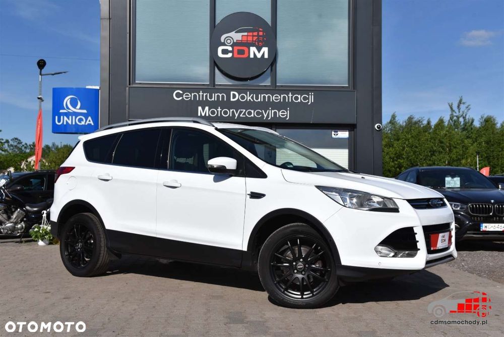 Ford Kuga 1.5 EcoBoost 2x4 Titanium - 2