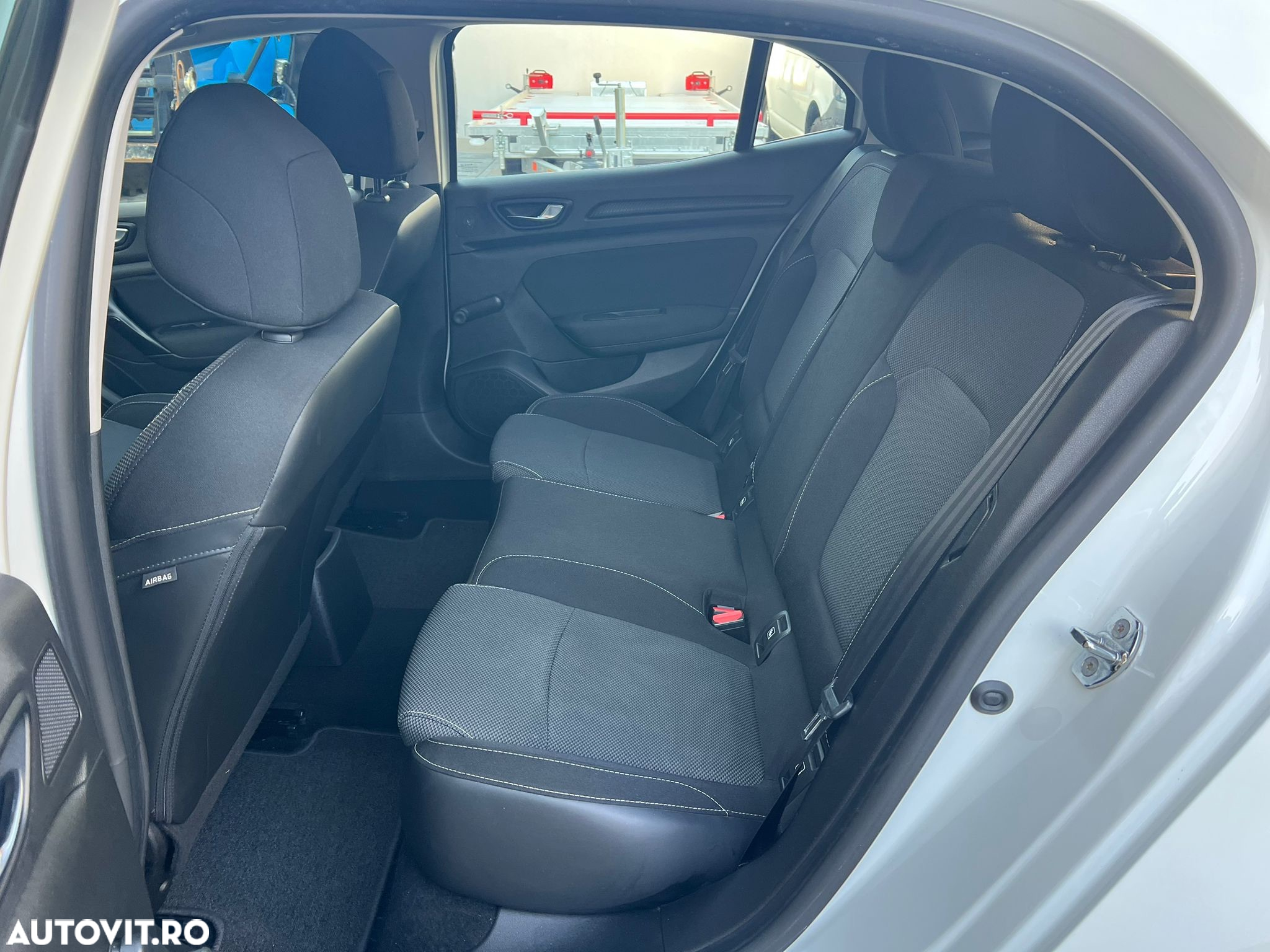 Renault Megane ENERGY TCe Life - 13