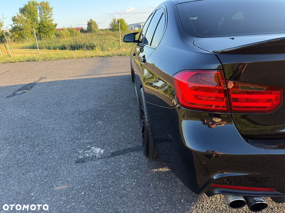 BMW Seria 3 320d - 16