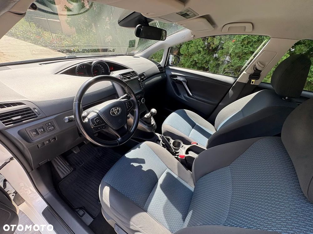 Toyota Verso 1.6 D-4D Active - 8