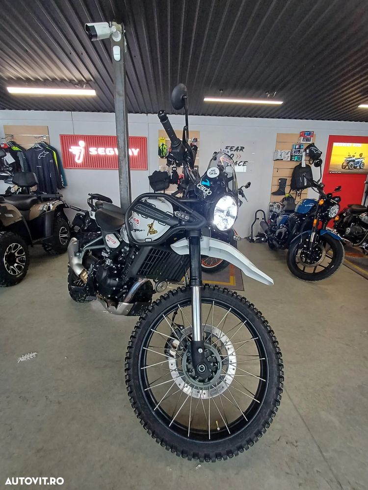 Royal Enfield Himalayan - 2